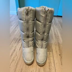Kinney puffer gray softly lined front zip knee high wedge heel winter boots 8
